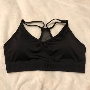 Brand New VS PINK SPORTS BRA SIZE M